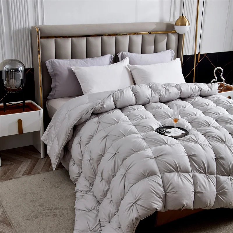 Premium White Goose Down Comforter – Winter Warm Feather Duvet, Lightweight & Cozy, Queen/King Size, Pinch Pleated 3D Design
