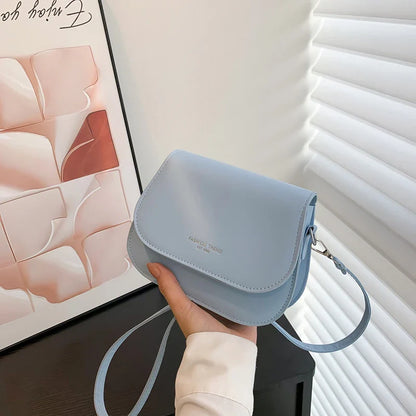 Women's Crossbody Bag – Solid Color Fashionable Retro Flipped Design, Casual and Simple Style
