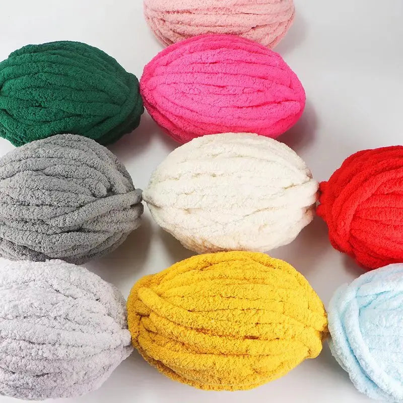 250g Extra Thick Ice Chenille Yarn Ball for Hand Knitting – Soft DIY Blanket, Cushion, Scarf & Pet Bed Yarn for Craft Projects