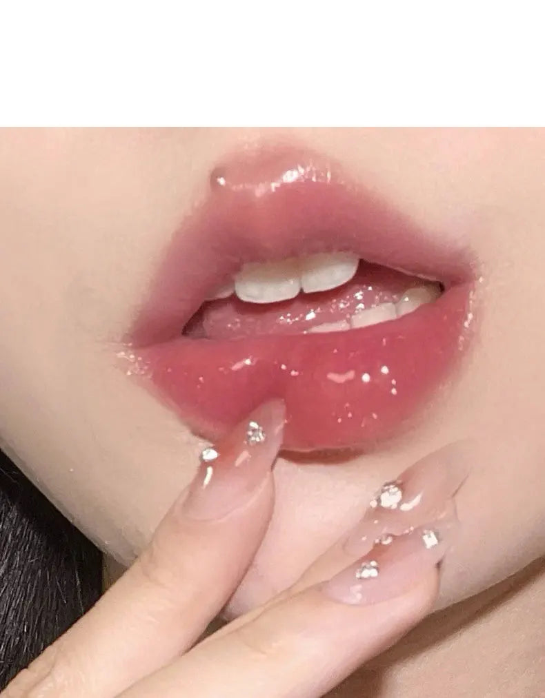 Butterfly-Shaped Milk Can Lip Balm – Moisturizing with Shimmering, Pouty Lips Effect