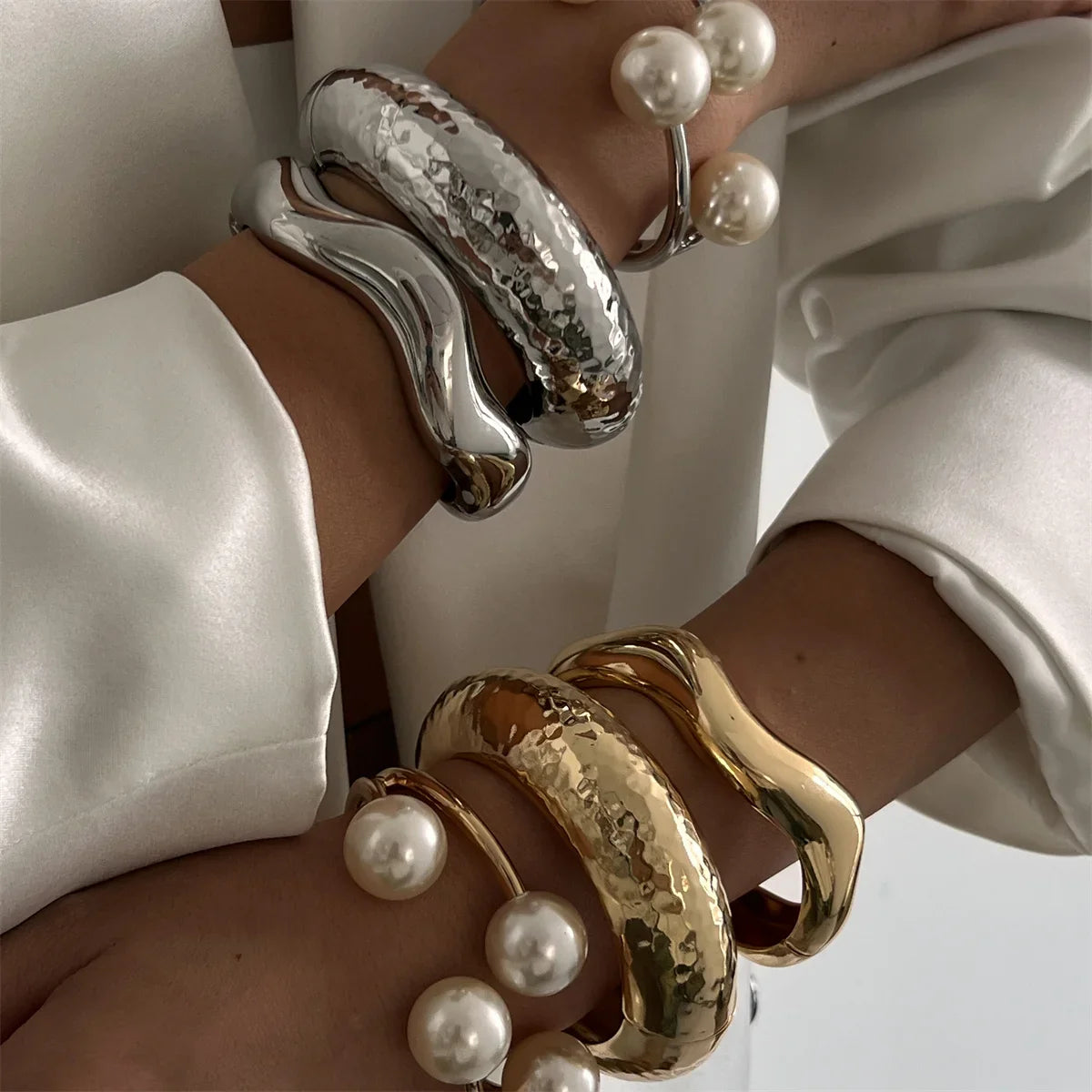 Ingemark Chunky Pearl Cuff Bracelet – Punk Heavy Metal Steampunk Bangle for Women & Men 2025
