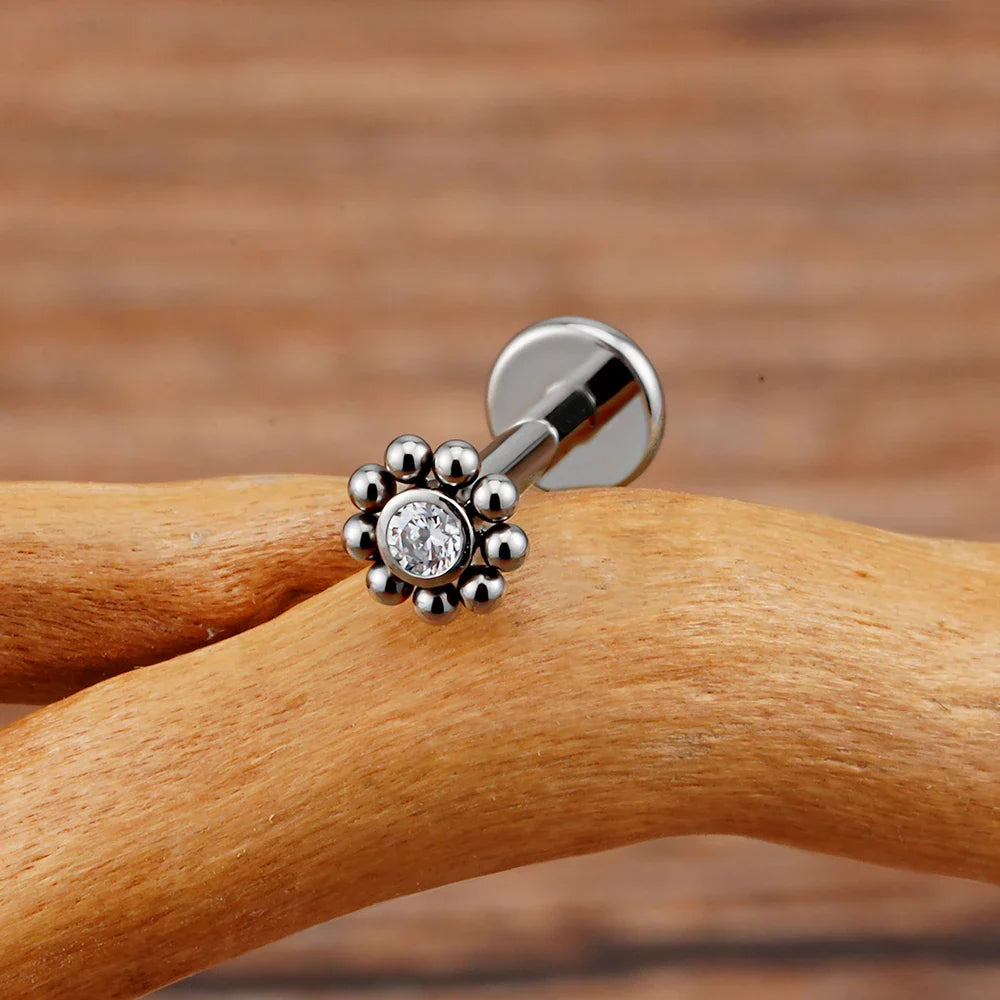 Right Grand ASTM F136 Titanium 16G Mini Beaded Sun Labret Stud CZ Flower – Tragus, Helix, Conch & Nose Piercing Body Jewelry