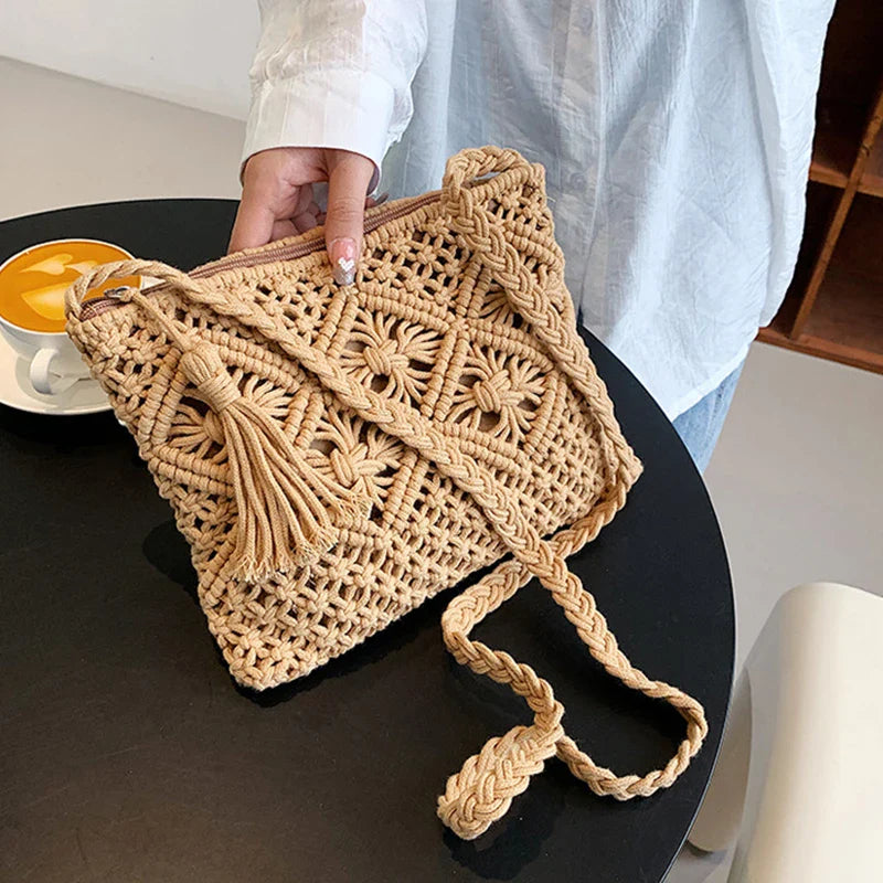 Women’s Summer Straw Messenger Bag – Hollow Woven Shoulder Bag with Tassel, Fashion Crossbody Beach Travel Bag