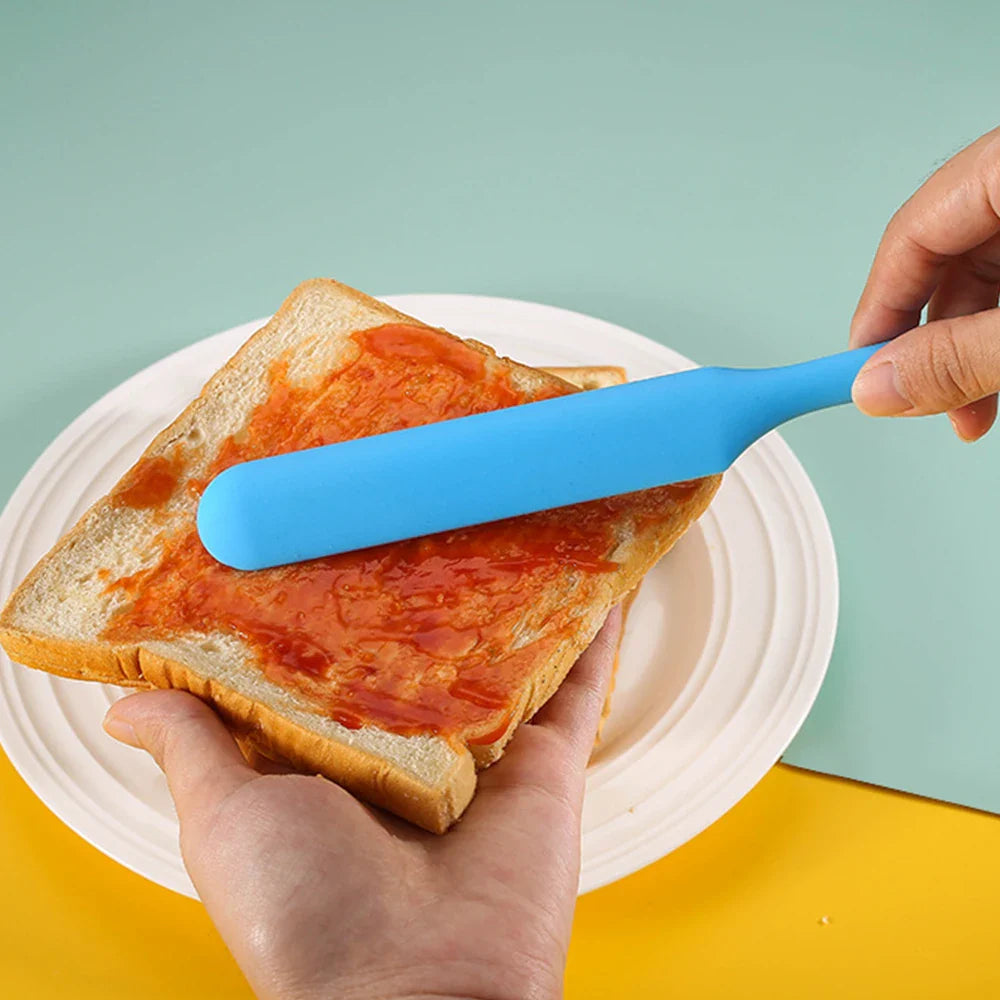 Small All-in-One Silicone Macarone Spatula - Food Grade, Easy-to-Clean, Long-Handled Baking Tool for Household Use