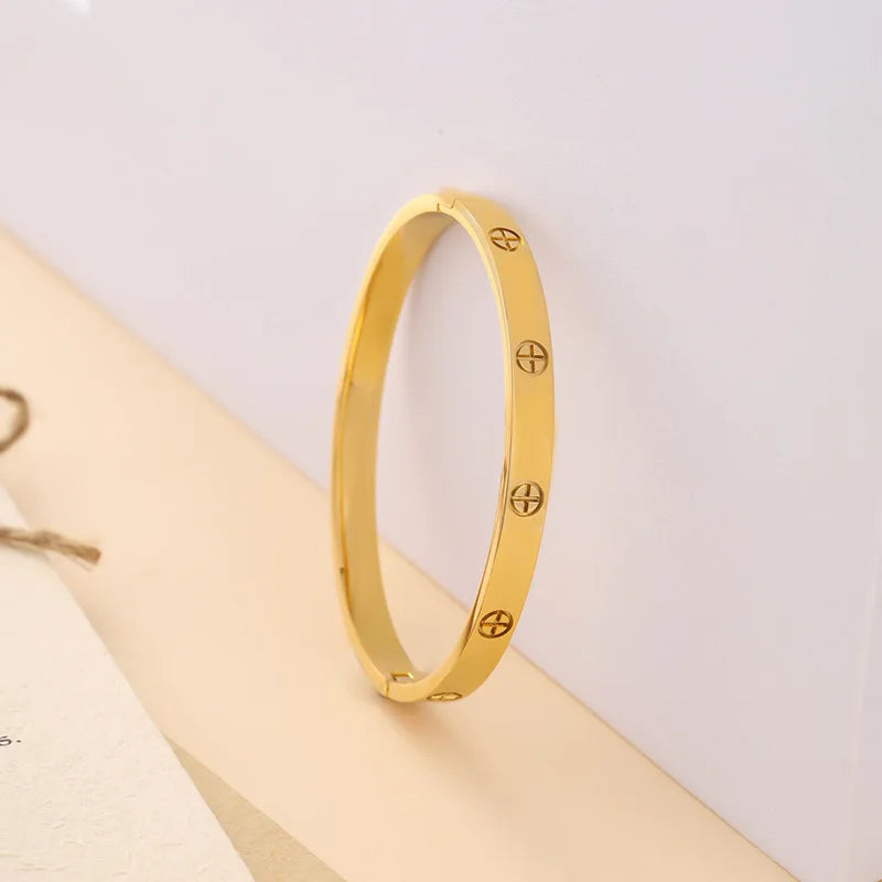 European American Stainless Steel Cross Bracelet - Gold & Silver Couple Jewelry, Perfect Holiday Gift for Men & Women