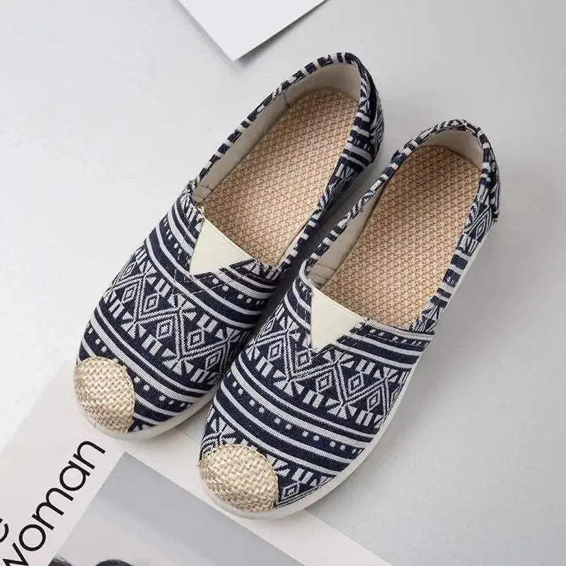 Women’s Breathable Mesh Slip-On Flats - Lightweight Casual Printed Fisherman Shoes for Everyday Fashion