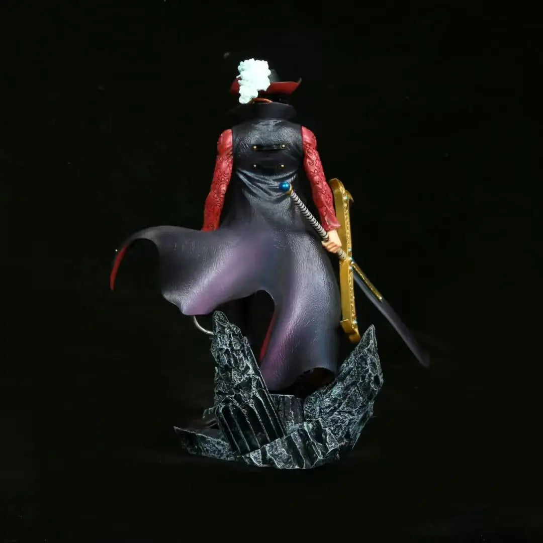 28cm One Piece Dracule Mihawk Figure — Eagle Eye PVC Anime Statue, Collectible Model Doll, Gift & Desk Ornament