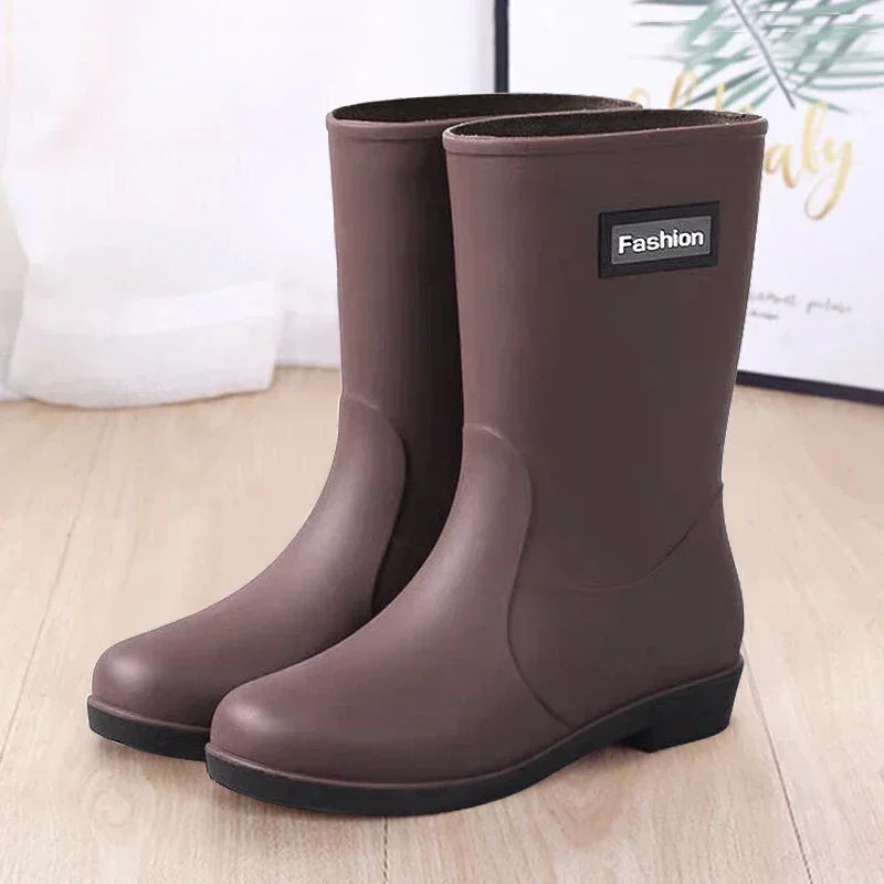 Women’s Four-Season Waterproof Rain Boots – Mid-Tube Non-Slip Rubber Shoes with Cotton Lining for Outdoor Fashion