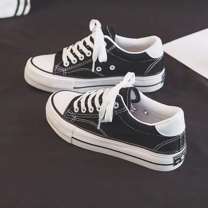Low-Top Vulcanized Canvas Sneakers for Women - Black Platform Tennis Shoes, Classic Student and Couples Skateboard Flats