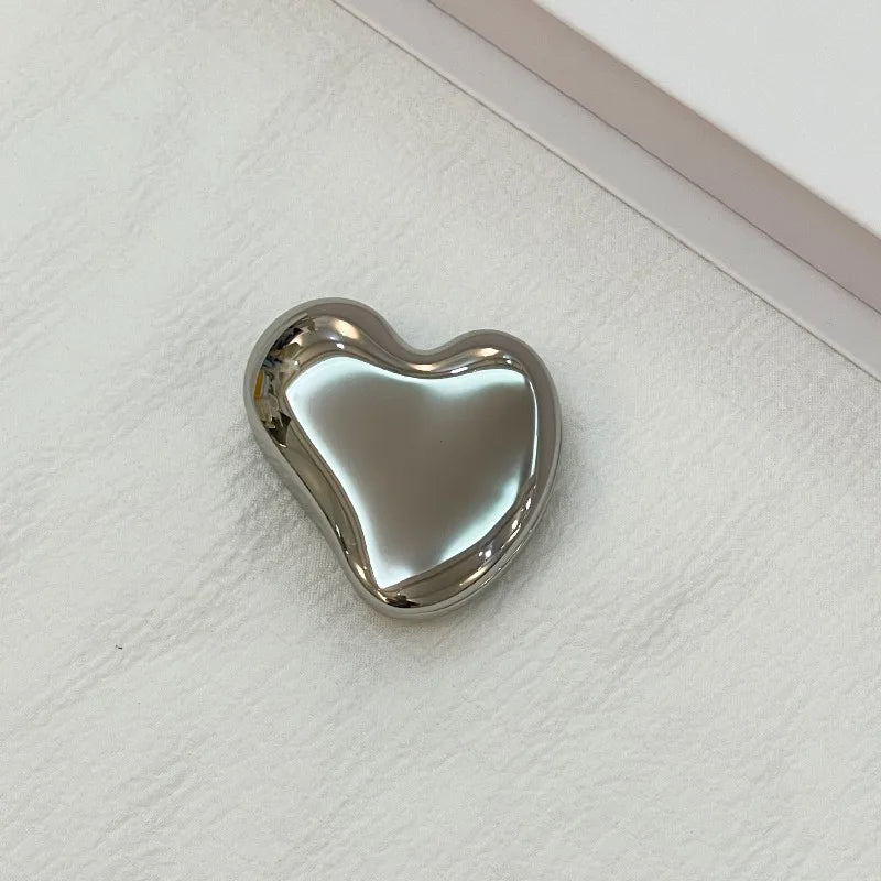 Elegant Heart-Shaped Makeup Mirror - Portable Mini Pocket Mirror for Purse & Travel