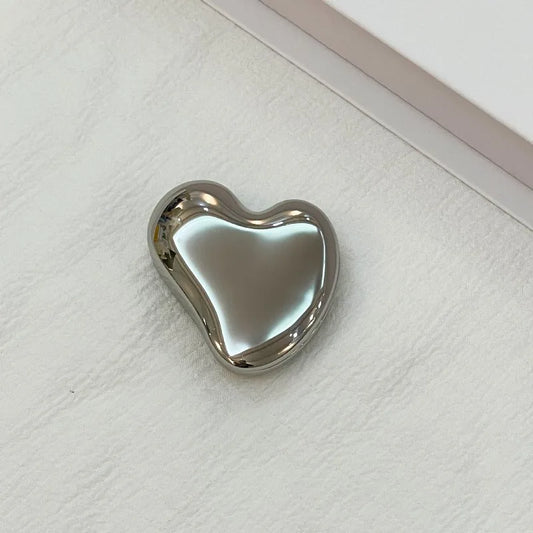 Elegant Heart-Shaped Makeup Mirror - Portable Mini Pocket Mirror for Purse & Travel