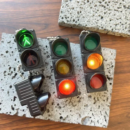 1/2Pcs Simulation Electronic Traffic Light Keychain – Mini LED Pedestrian Light Toy, Kids Cognitive Gift Pendant