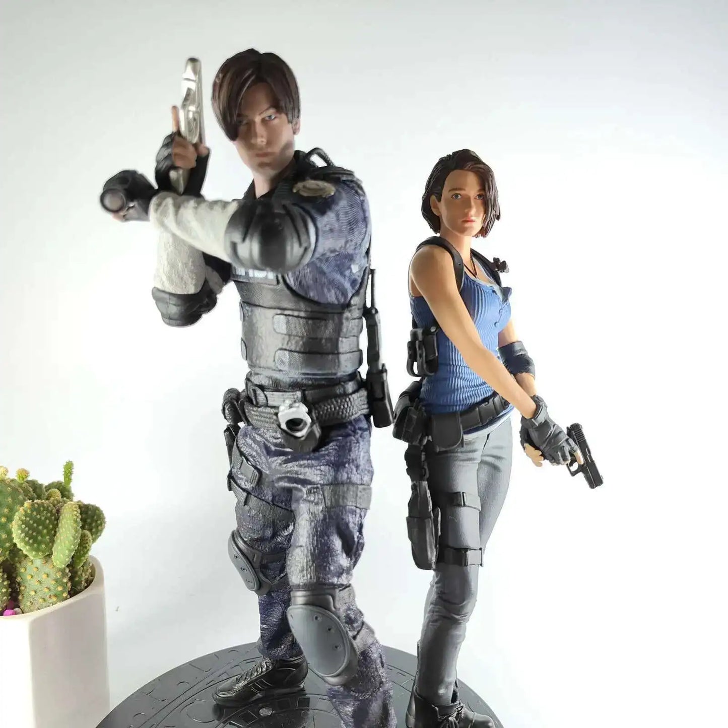 VALENTINE Jill & Leon Scott Kennedy 30cm Action Figure – Biohazard Evil Statue Collectible Toy