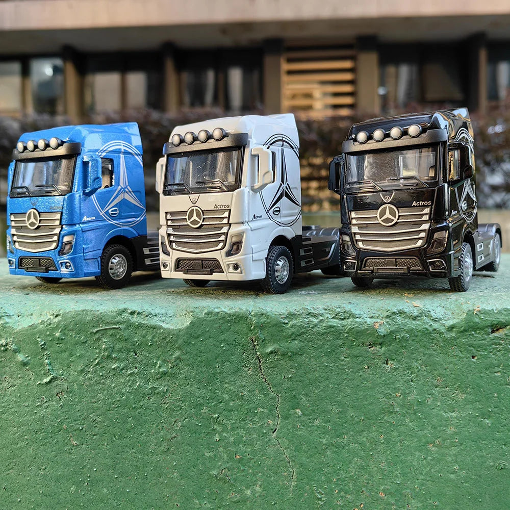 1:50 Large Diecast Alloy Truck Model – Pull-Back Sound & Light Container Transport Vehicle Toy for Boys’ Gifts