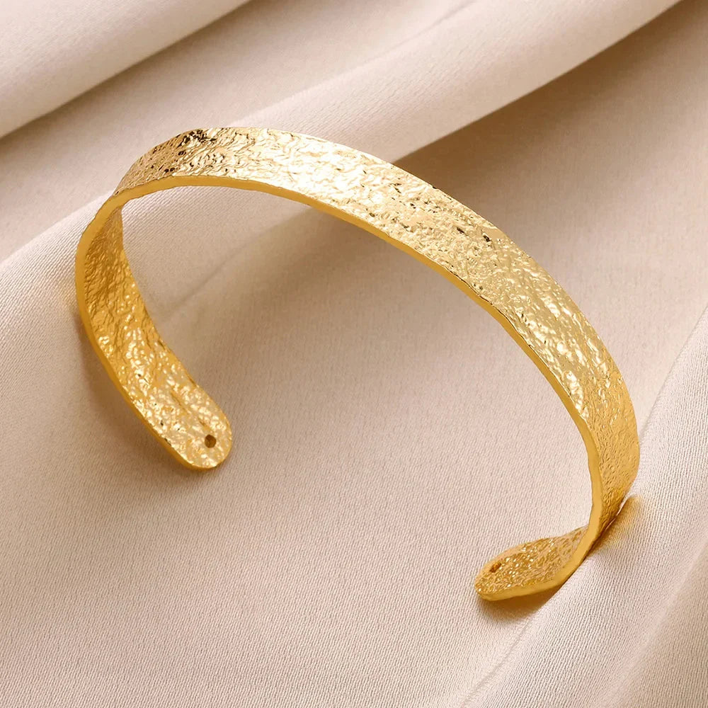 Classic Bump Pattern Open Cuff Bracelet – Gold Stainless Steel Bangle for Women Elegant Hand Jewelry Gift Accessory