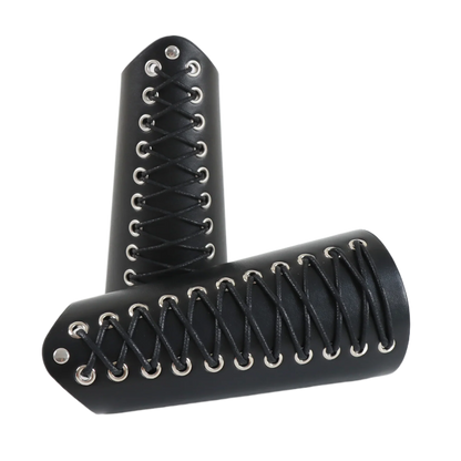 Medieval Viking Sword Belt Pouch – Retro Embossed Arm Guards for Knight Costume & Cosplay Accessories