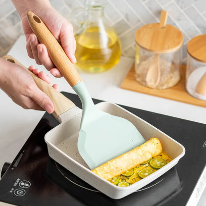 Non-Stick Silicone Spatula - Wide Kitchen Scraper for Cooking Beef, Meat, Eggs, Pizza - Kitchenware Cooking Utensils