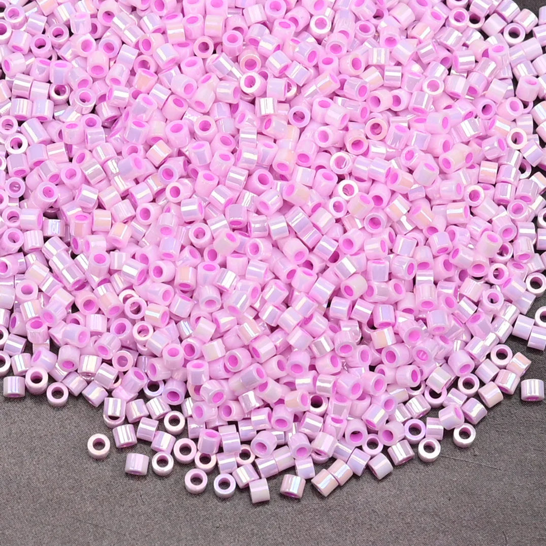 1000Pcs 1.6x1.3mm Japan Glass Seed Beads 11/0 – Cylindrical Loose Beads for DIY Statement Jewelry Making (5g Pack)