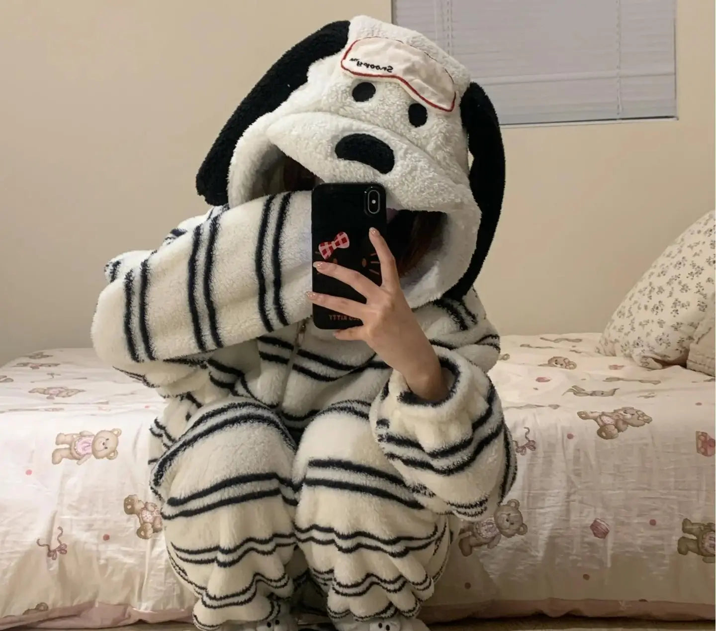 Halloween Snoopy Flannel Pajamas – Hooded Kawaii Anime Cartoon Pajamas for Kids & Adults, Cozy Autumn Homewear