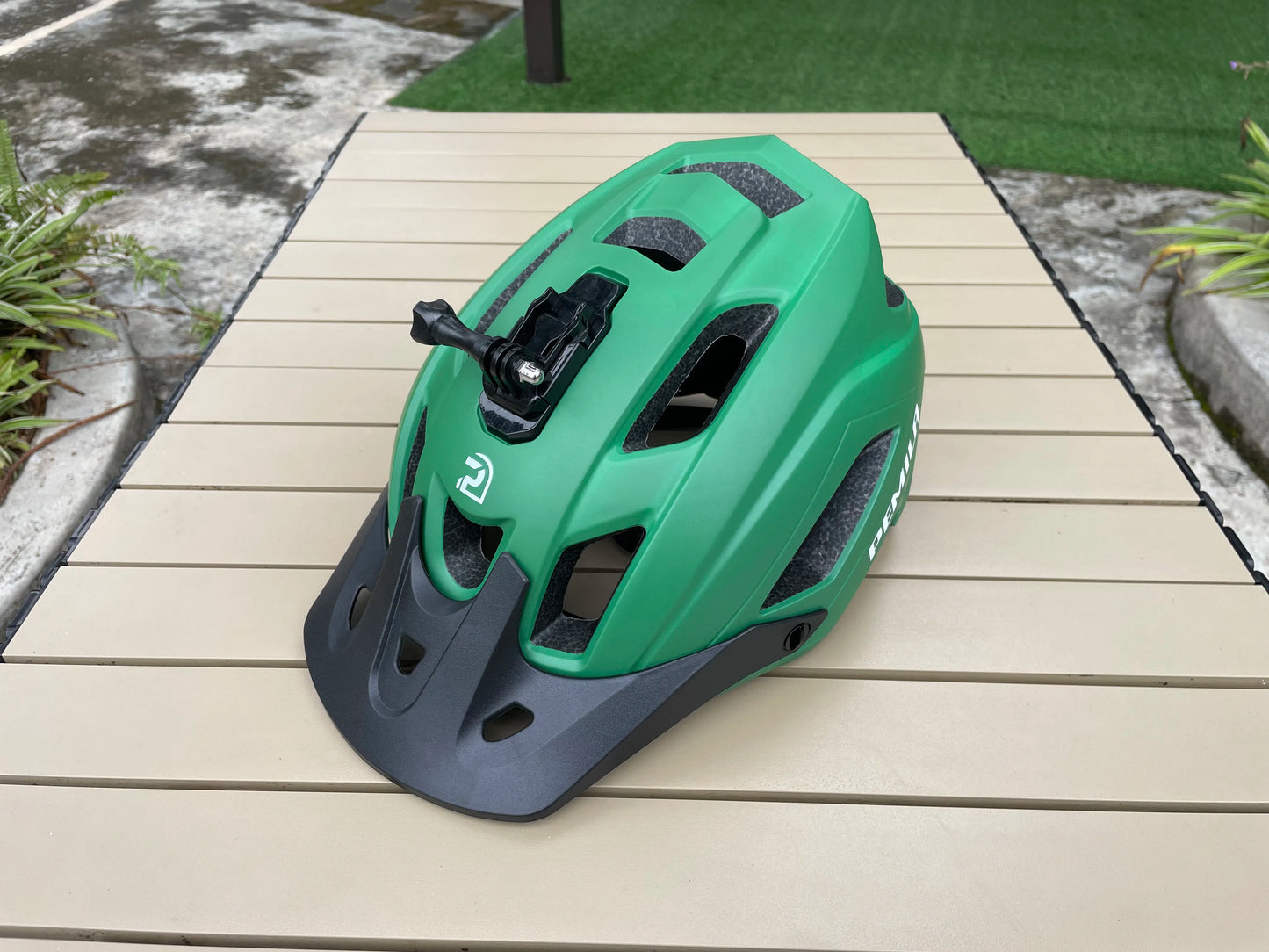 Ultralight Cycling Helmet – Road & MTB Safety Cap for Men & Women, Integrally-Molded Racing Bike Equipment