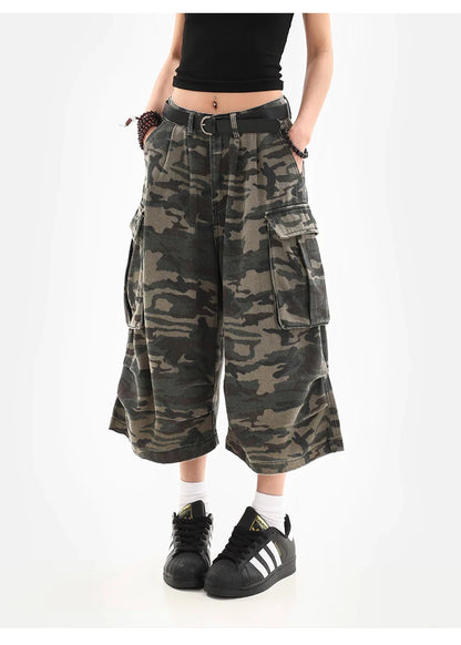 Women’s Summer Camouflage Cargo Capris — Loose Street Style Calf-Length Casual Shorts