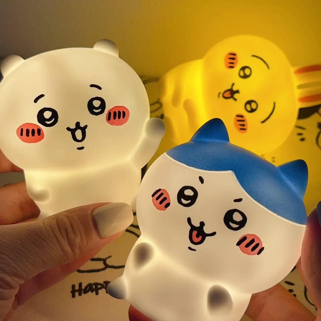 Anime Chikawa Kawaii Desktop Night Light – Hachiware & Usagi Cartoon Vinyl Doll Luminous Toy for Girls’ Gifts