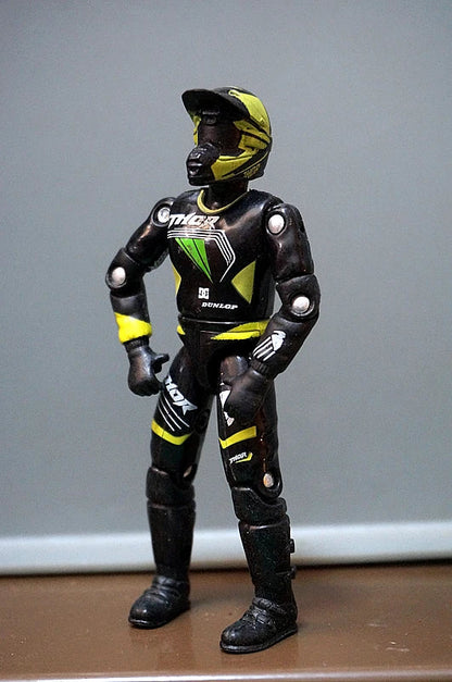 3.75-Inch Male Soldier Motorcycle Driver Figure – 1:18 Scale Off-Road Racer Collectible Model & Static Ornament