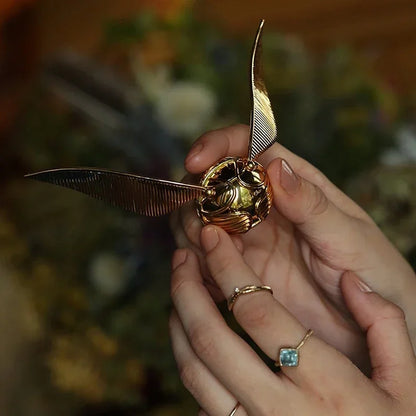 Gold Snitch Ring Box – Movable Wings Luxury Jewelry Storage Organizer, Perfect for Necklaces & Proposal Gifts