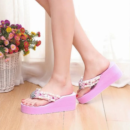 Sanrio Hello Kitty Flip Flop Sandals – Kawaii Summer Cartoon Girls’ Anti-Slip Beach Slides & Women’s Fashion Heels