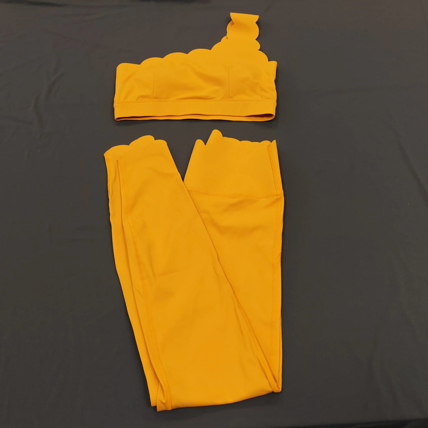 2PCS Women’s Seamless Yoga & Fitness Set – Sports Bra with Leggings & Gym Shorts Workout Outfit