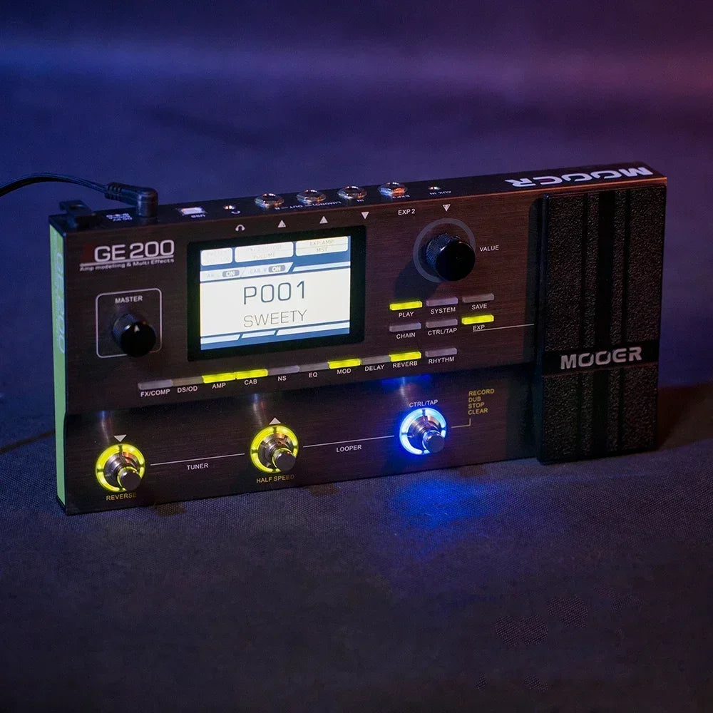 MOOER PE100 Portable Guitar Multi-Effects Processor – 39 Effects, 40 Drum Patterns & 10 Tempo Options
