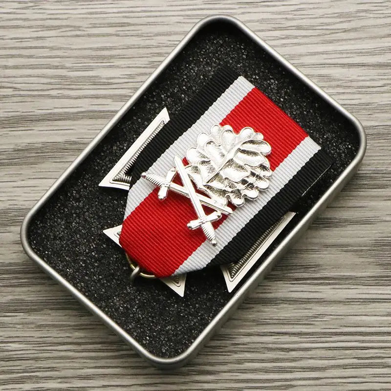 Iron Cross Second Class Oak Leaves Badge — Helmet Pendant Medal with Ribbon, Pin-Style Military Decoration Craft
