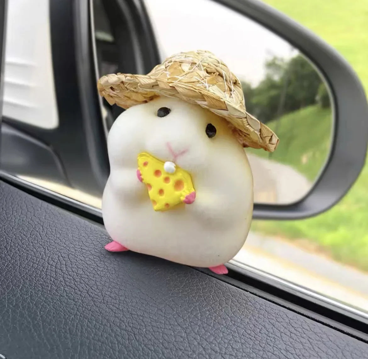Cute Hamster Car Console Doll – Fun Car Interior Pendant & Cool Dashboard Decoration Accessory