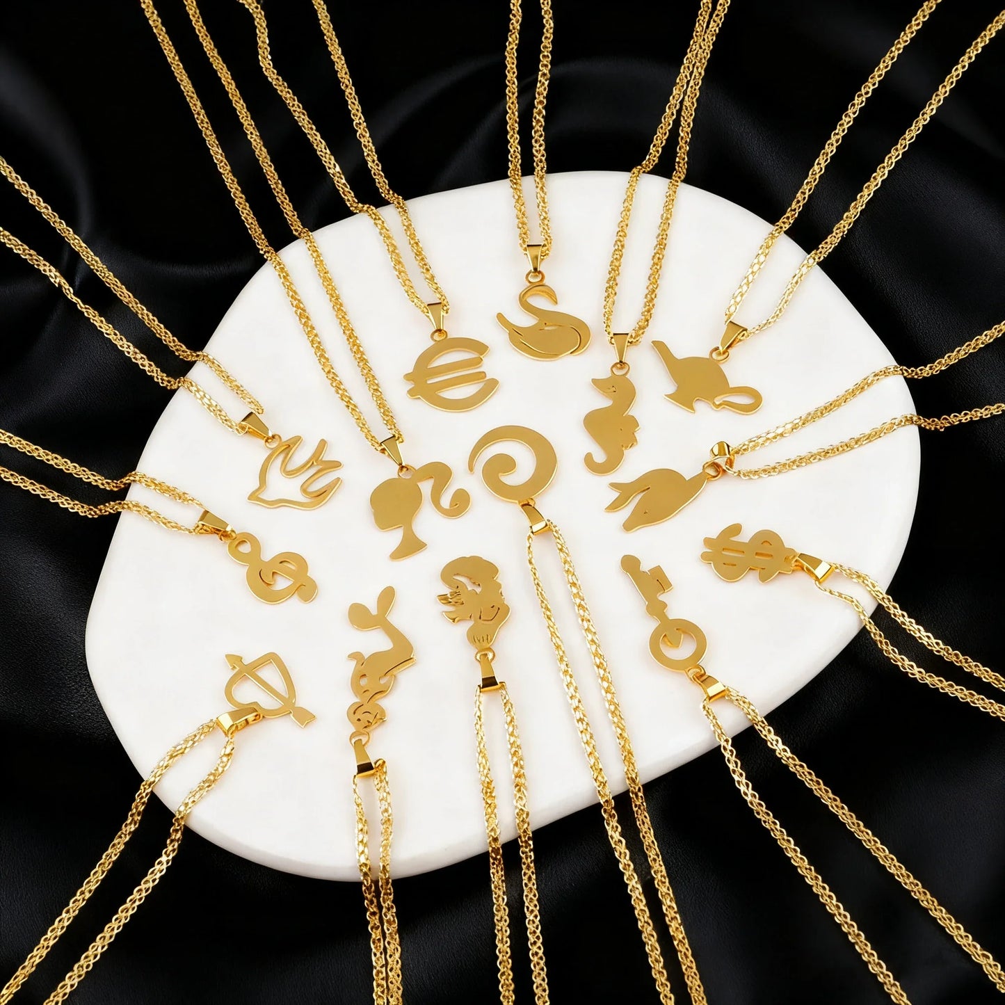 Luxury Gold Stainless Steel Letter Necklace – Minimalist Women’s Jewelry for Daily Wear & Gift
