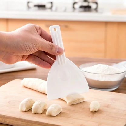 Cake Butter Dough Scraper Cutter Set – Plastic Baking Knife & Triangle Spatula for DIY Baking, Chocolate, Cream & Kitchen Use