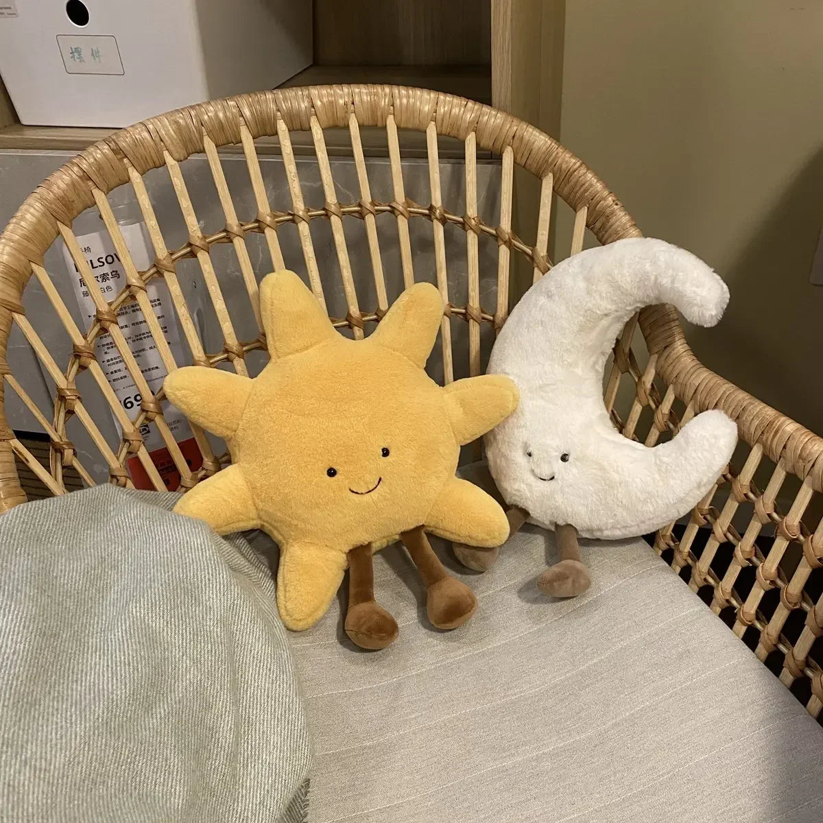 Smile Face Moon & Sun Plush Cushion – Cute Weather Stuffed Toy for Kid's Bedroom Decor & Sofa Throw Pillow