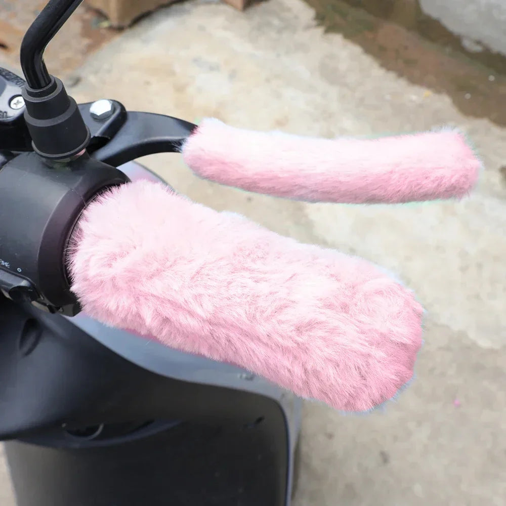 Winter Motorcycle Handlebar Warm Grip Covers – Simulated Plush Thick Gloves for Scooters & Universal Hand Warmer Protection