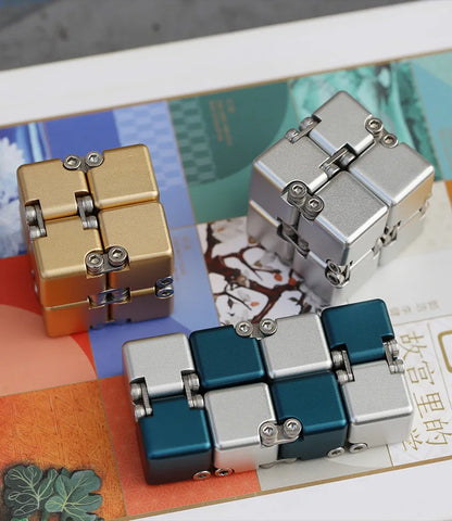 Fashion Metal Infinite Magic Cube – Upgraded Disassembled Intelligence & Decompression Toy