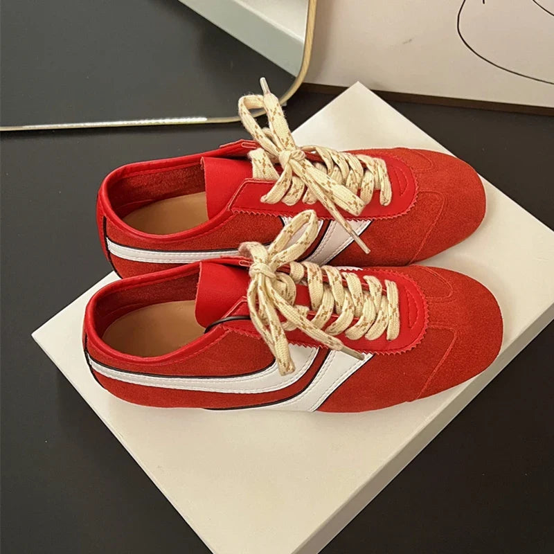 2025 New German Training Shoes for Women, Genuine Leather Lace-up Sneakers, Retro Flat Forrest Gump Style, Large Size