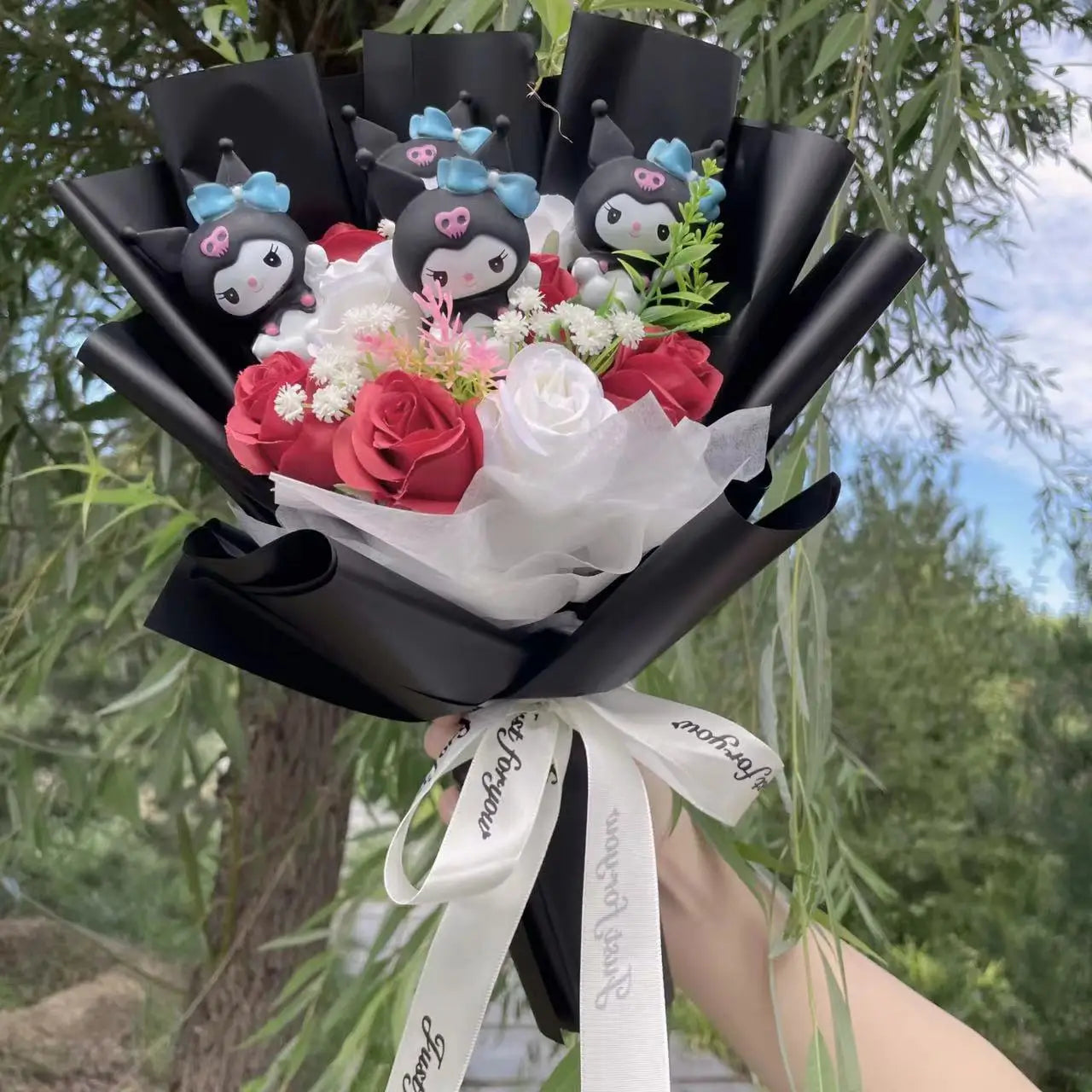 Kawaii Hello Kitty Cat Dolls with Artificial Flowers – Creative Sanrio Bouquet for Christmas, Valentine’s & Birthday Graduation Gifts
