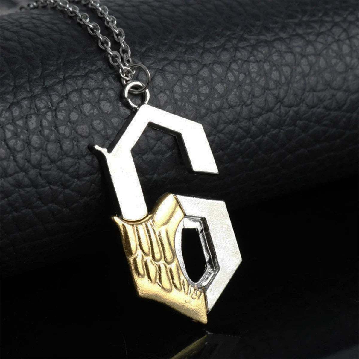 Grimmjow Jaegerjaquez Anime Keychain Necklace - 6th Blade Logo Cosplay Jewelry Fan Collectible Gift