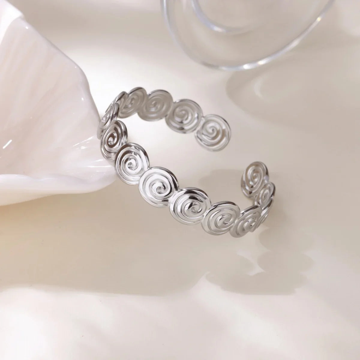 Punk Sunflower Fish Gold Stainless Steel Bracelet – Trendy Women’s Bangle Wedding Couple Jewelry