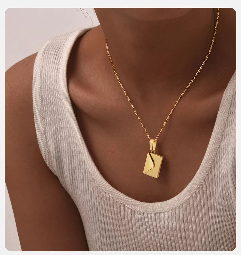 Vnox Custom Envelope Photo Necklace – Stainless Steel Personalized Pendant for Women & Girls