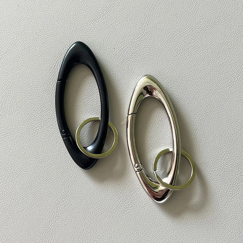 Unisex Essential Belt Icon Carabiner Keychain – Blackout Oval Solid Buckle for Men & Women Bag Accessories