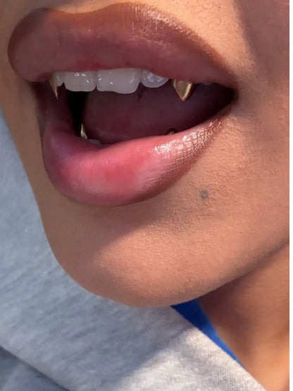 Personalized Vampire Tooth Decoration - Small Pointed Tiger Teeth for Upper & Lower Teeth