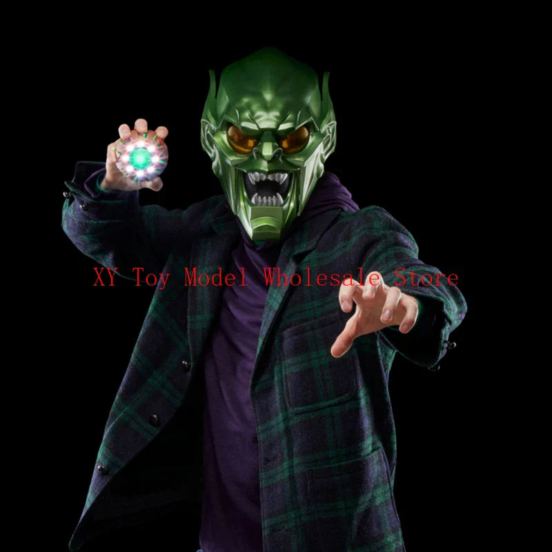 Green Goblin Anime Helmet Toy – Creative Cartoon Figure Ornament for Boys, Fun Collectible Birthday Gift for Classmates
