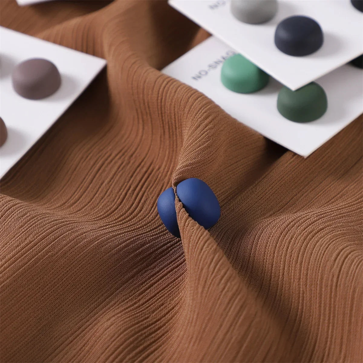 8pcs Hijab Magnetic Pins - Matte Magnet Brooch Buttons for Women Headscarf Shawl Accessories Mixed Colors