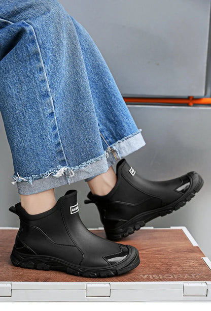 Men’s Waterproof Rain Shoes – Thickened Warm Rubber Short Boots for Work, Fishing & Kitchen Use