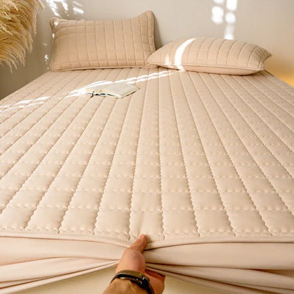 Waterproof Antimicrobial Mattress Cover – Hypoallergenic Noiseless Fitted Sheet Protector Solid Color