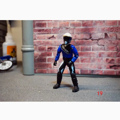 3.75-Inch Male Soldier Motorcycle Driver Figure – 1:18 Scale Off-Road Racer Collectible Model & Static Ornament